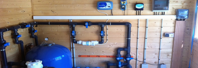 Local technique de filtration dans pool house